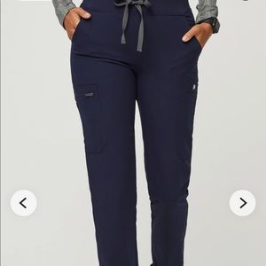 Figs yoga waistband skinny scrub pants navy blue size Large. Total 8 pockets